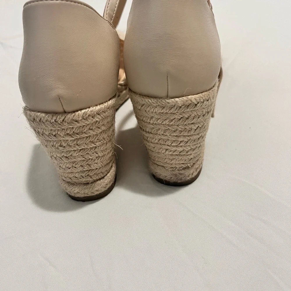 Liz Claiborne step into